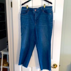 Loft Boyfriend Curvy high rise Jeans